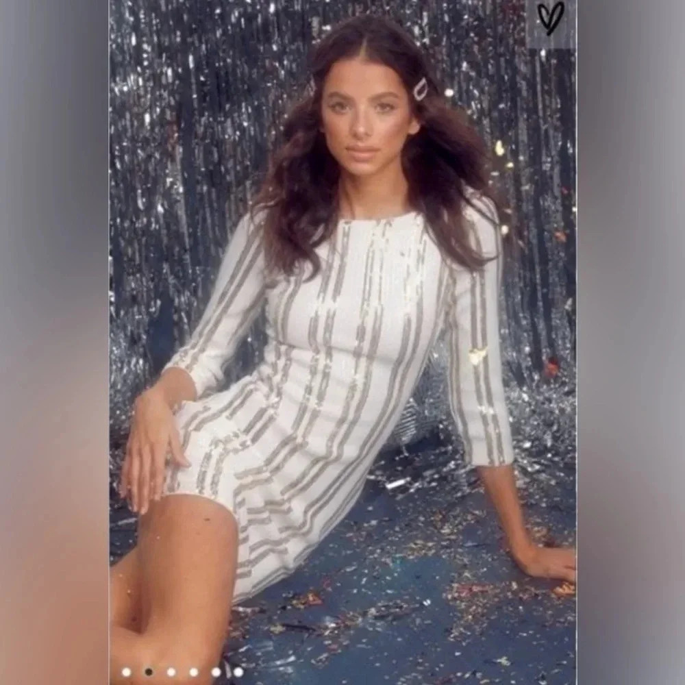Lulu’s Disco Mini Dress in White Gold Sequin Size S